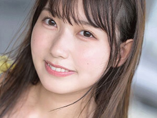 【デビュー作】元アイドルな美少女がカメラの前で痴態を晒す！フェラ奉仕して騎乗位でハメパコする‼